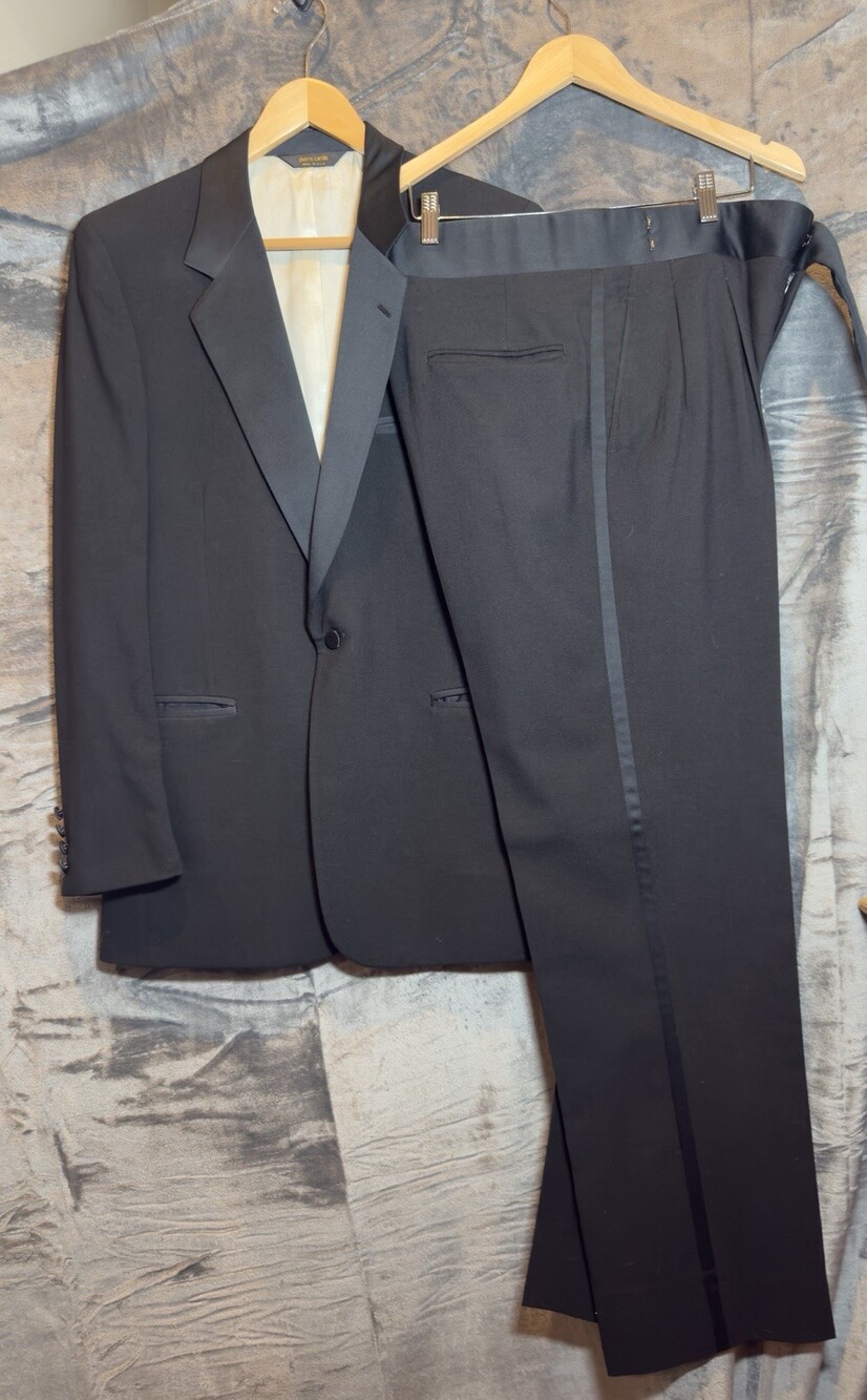 42R Pierre Cardin Tux Wool With Satin Vintage Zeller Tux Old Money Black buttons